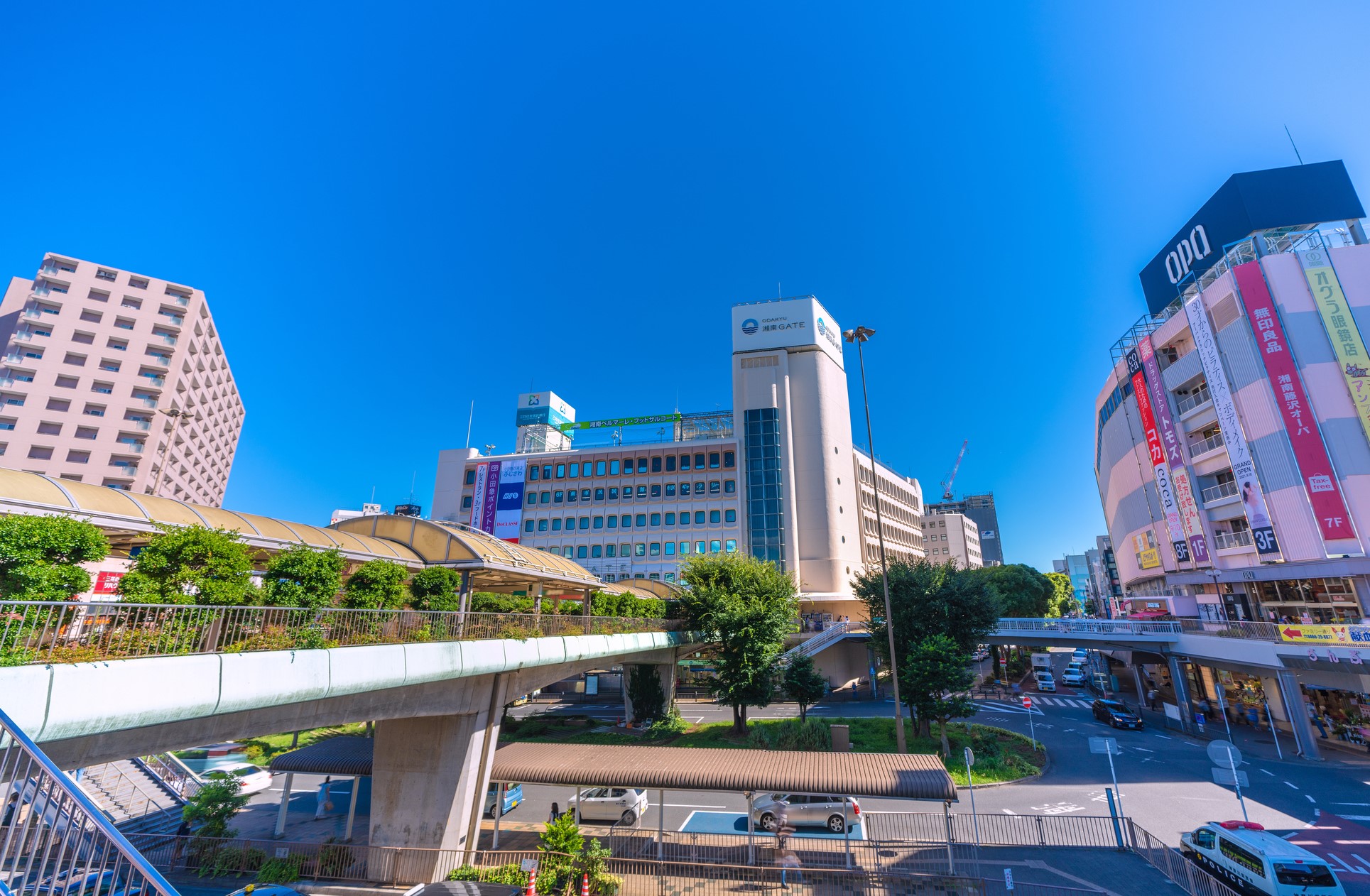 神奈川県藤沢駅前の風景